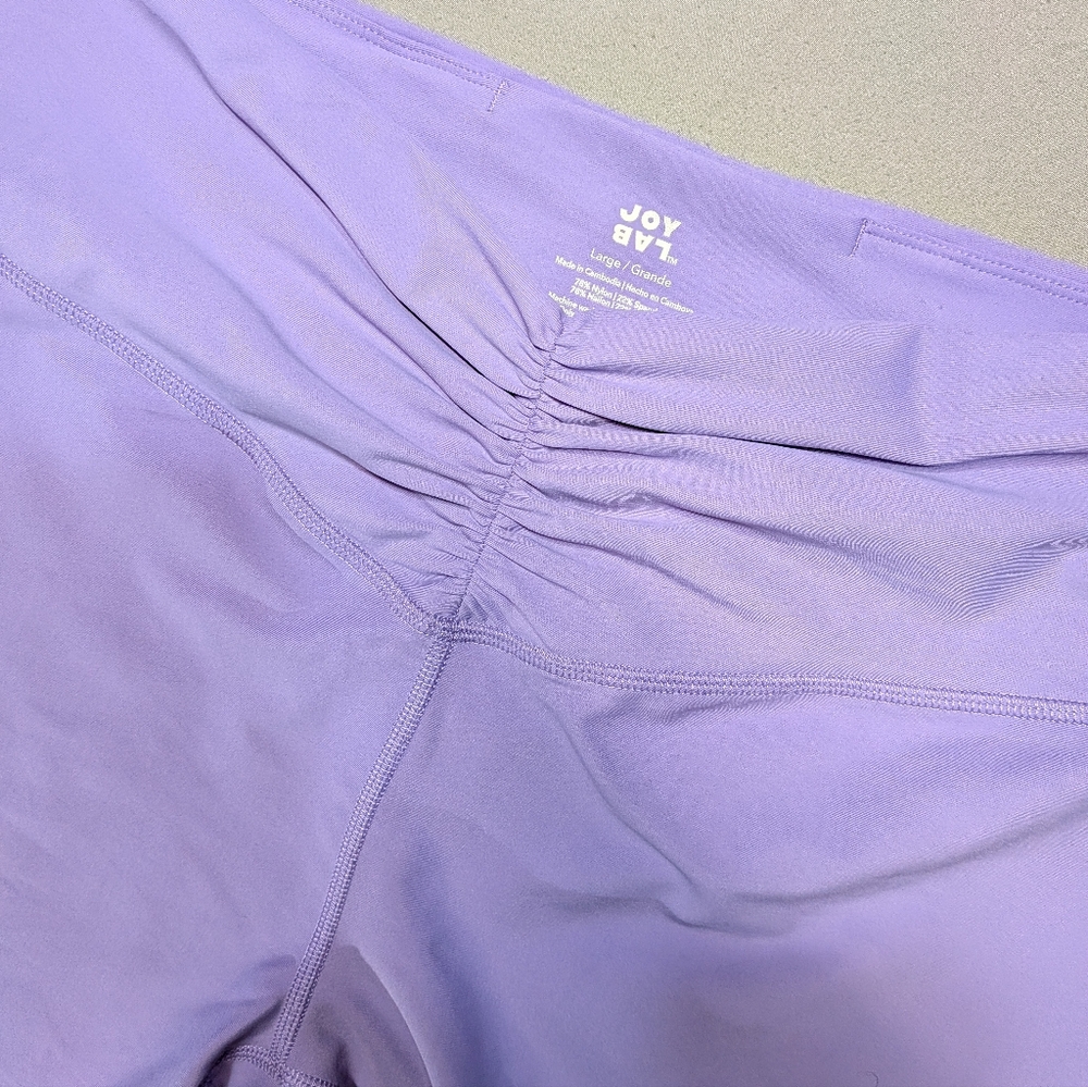 JoyLab Women's High-Rise, Ruched Waist Lavender Yoga/Bike Shorts. NWOT Size Lg.